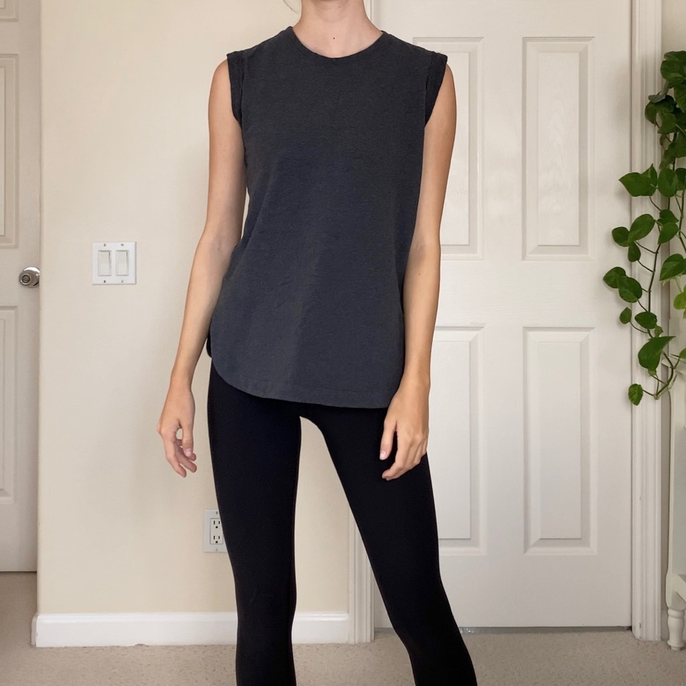 Lululemon gray muscle tee